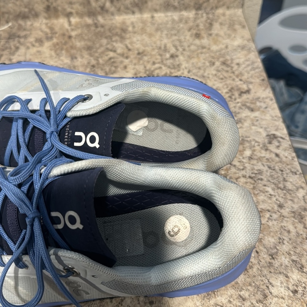 Oncloud Shoes - image 4